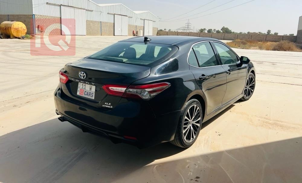 تۆیۆتا کامری